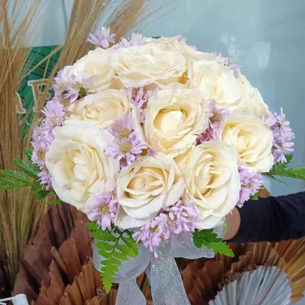 karangan bunga hand bouquet surabaya hb 1-5